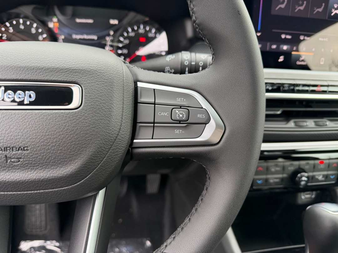 2026 Jeep Compass Latitude - Image 21