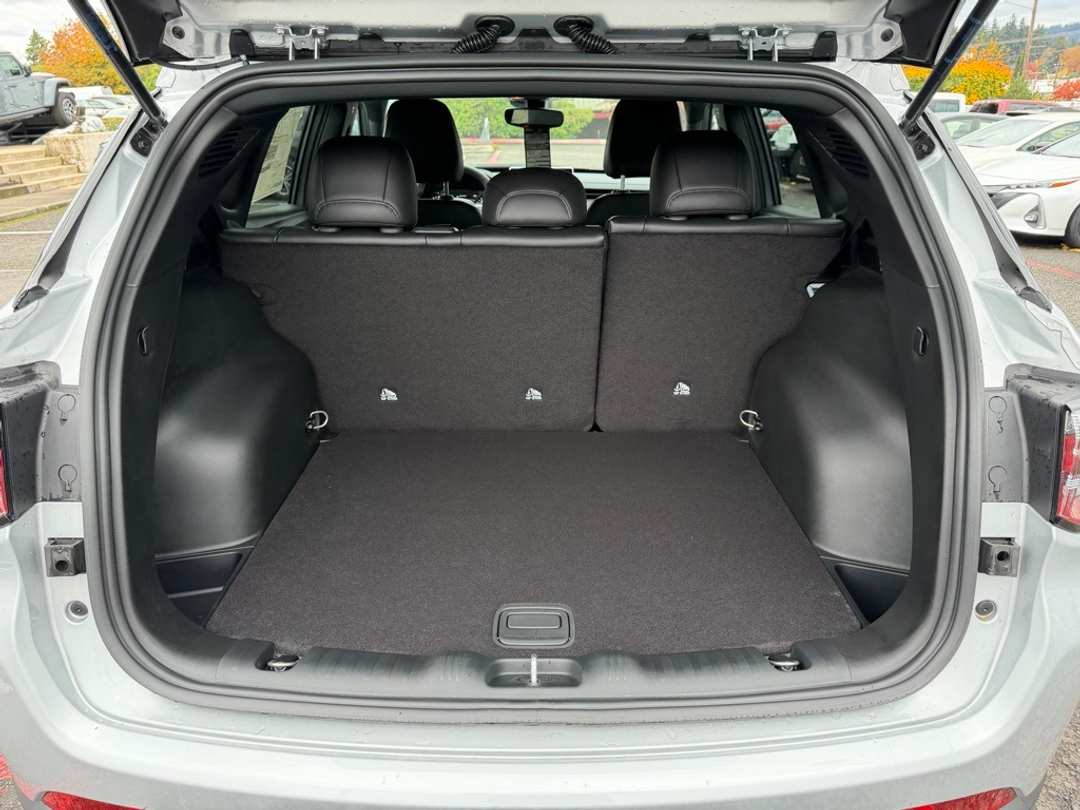 2026 Jeep Compass Latitude - Image 11