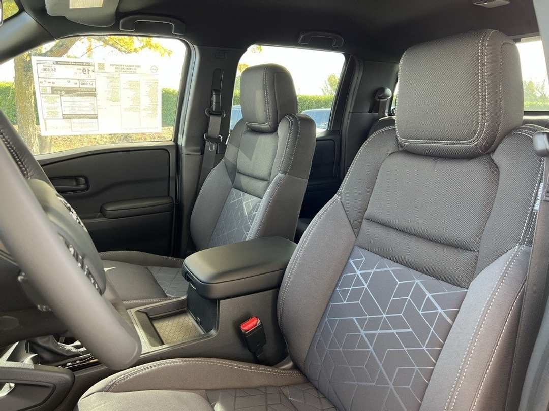 2026 Nissan Frontier SV - Image 13