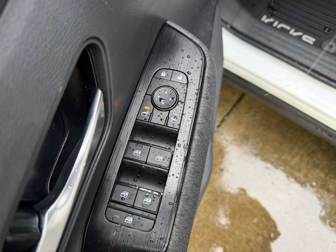 2026 Nissan Kicks SV - Image 12