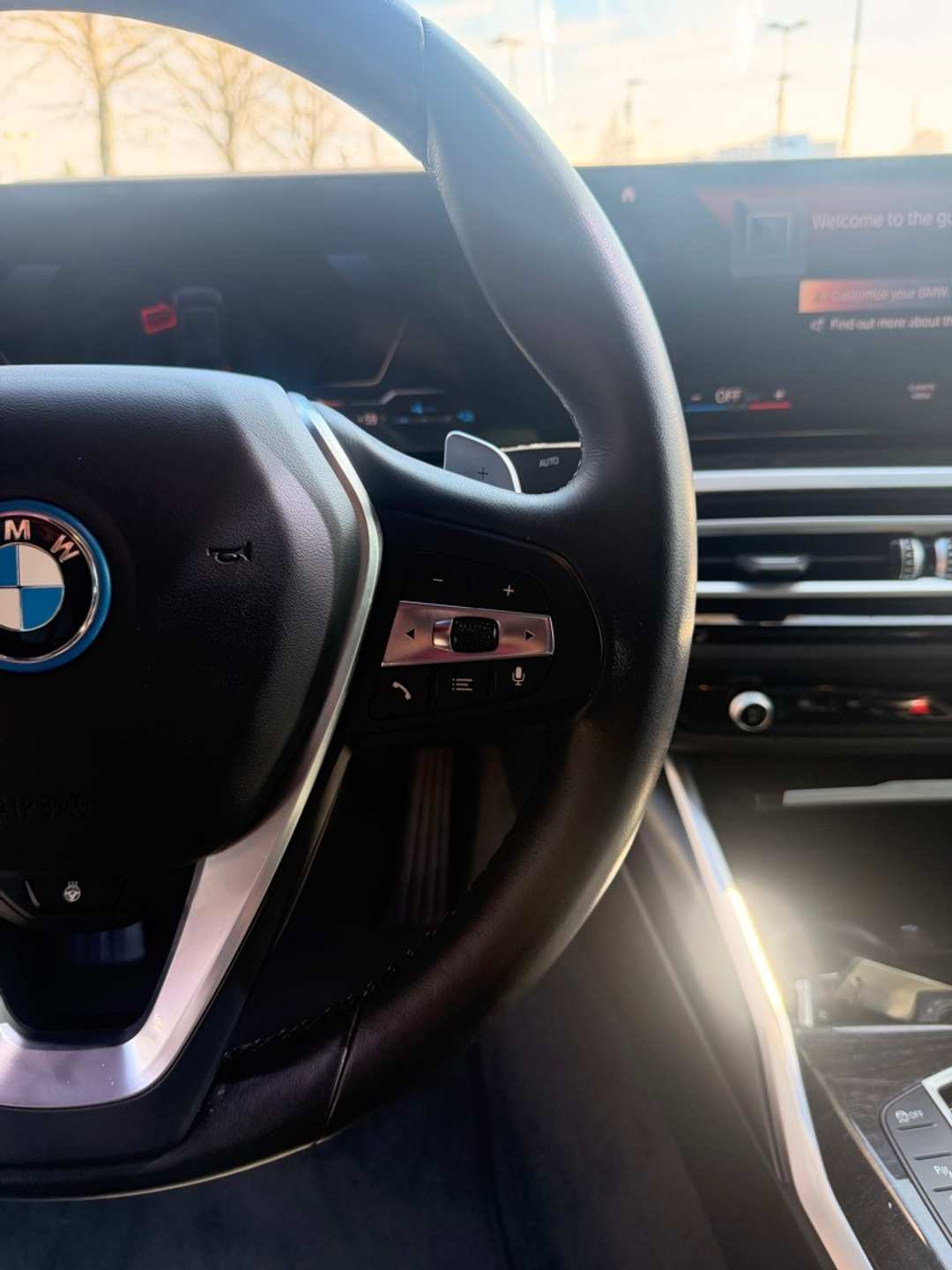 2023 BMW 3 Series 330e xDrive - Image 33