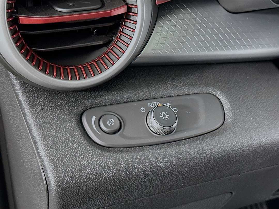 2026 Chevrolet Trax 1RS - Image 10