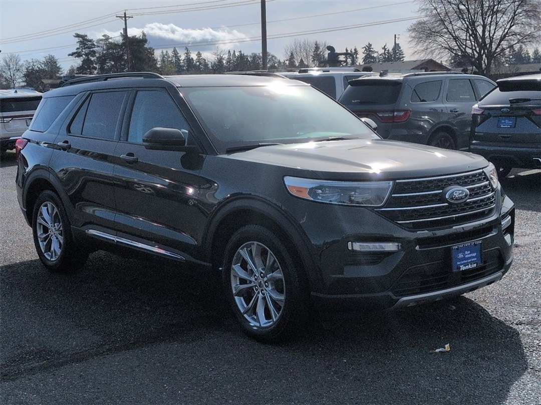 2023 Ford Explorer XLT - Image 7