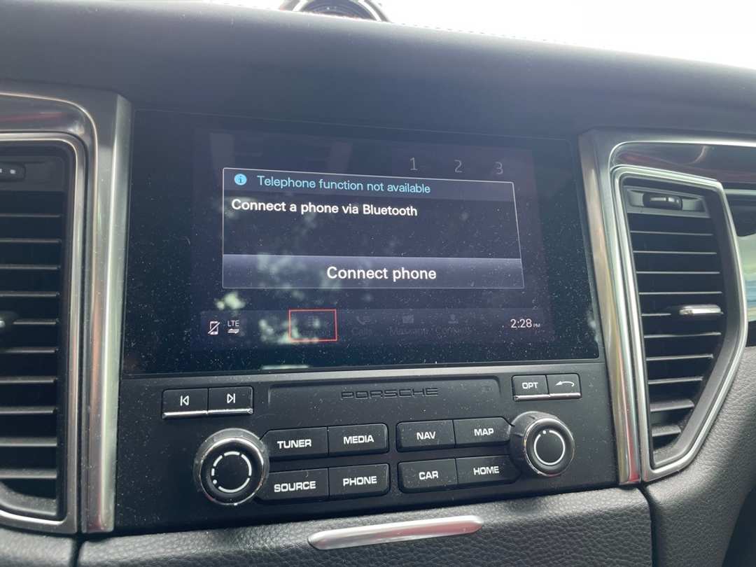 2018 Porsche Macan S - Image 15