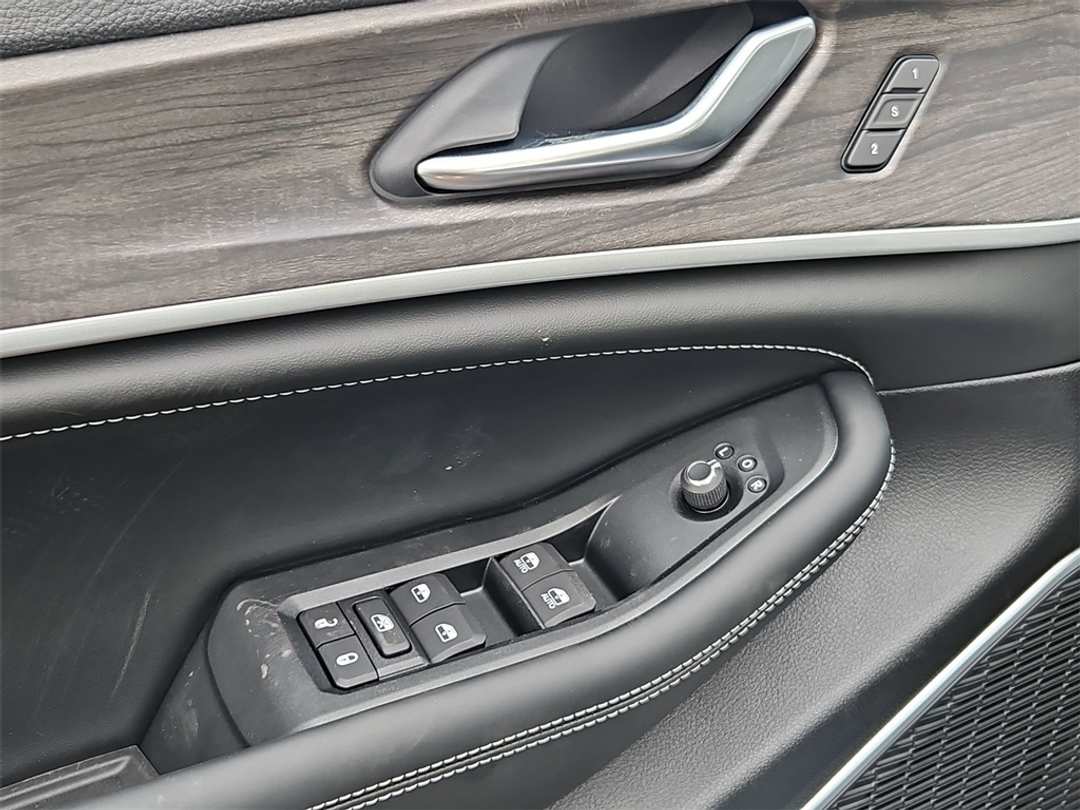 2026 Jeep Grand Cherokee Limited - Image 11