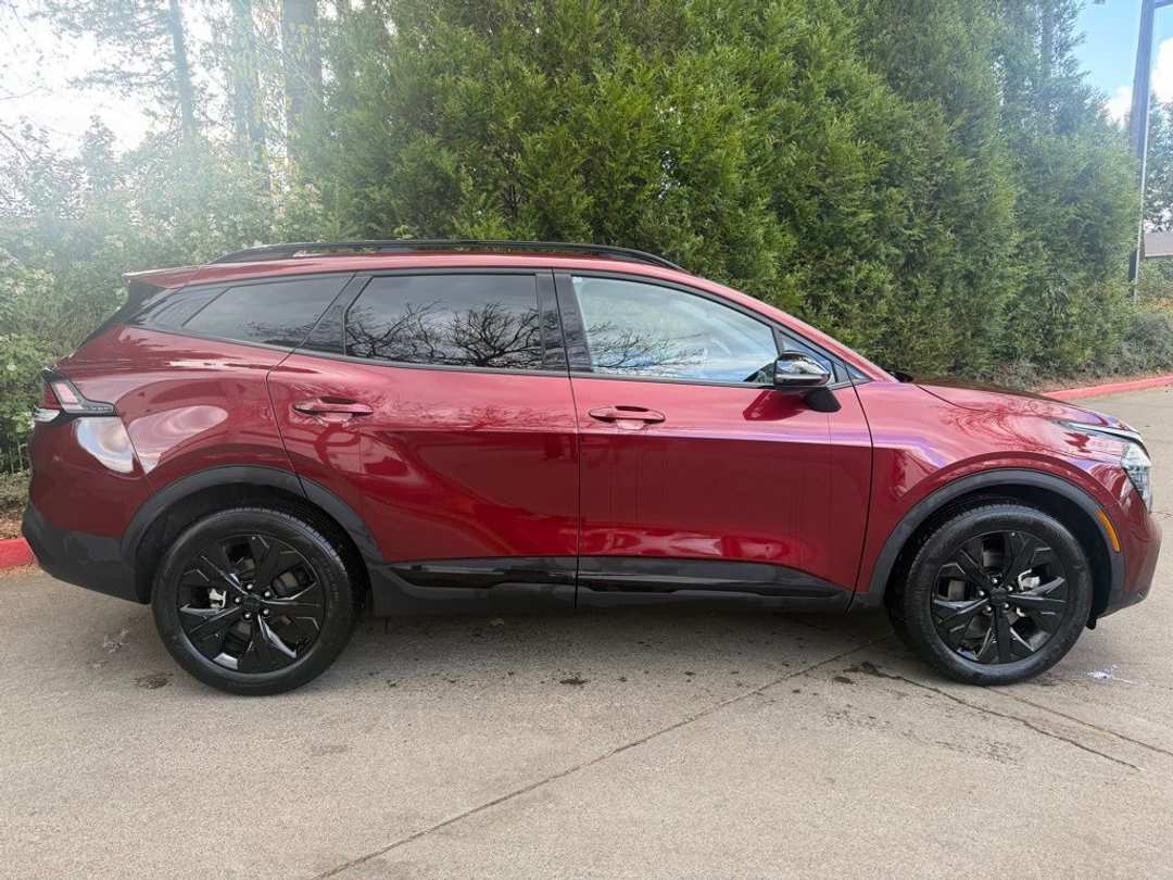 2025 Kia Sportage XLine - Image 2