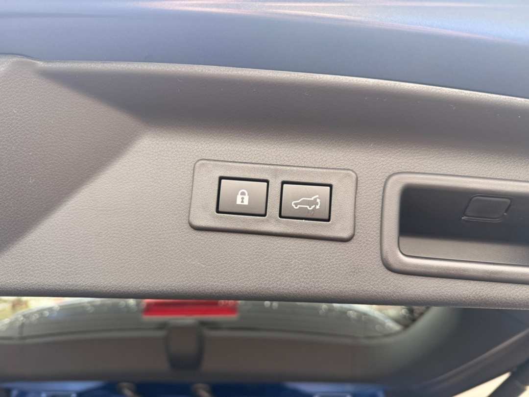 2026 Subaru Forester Touring - Image 21