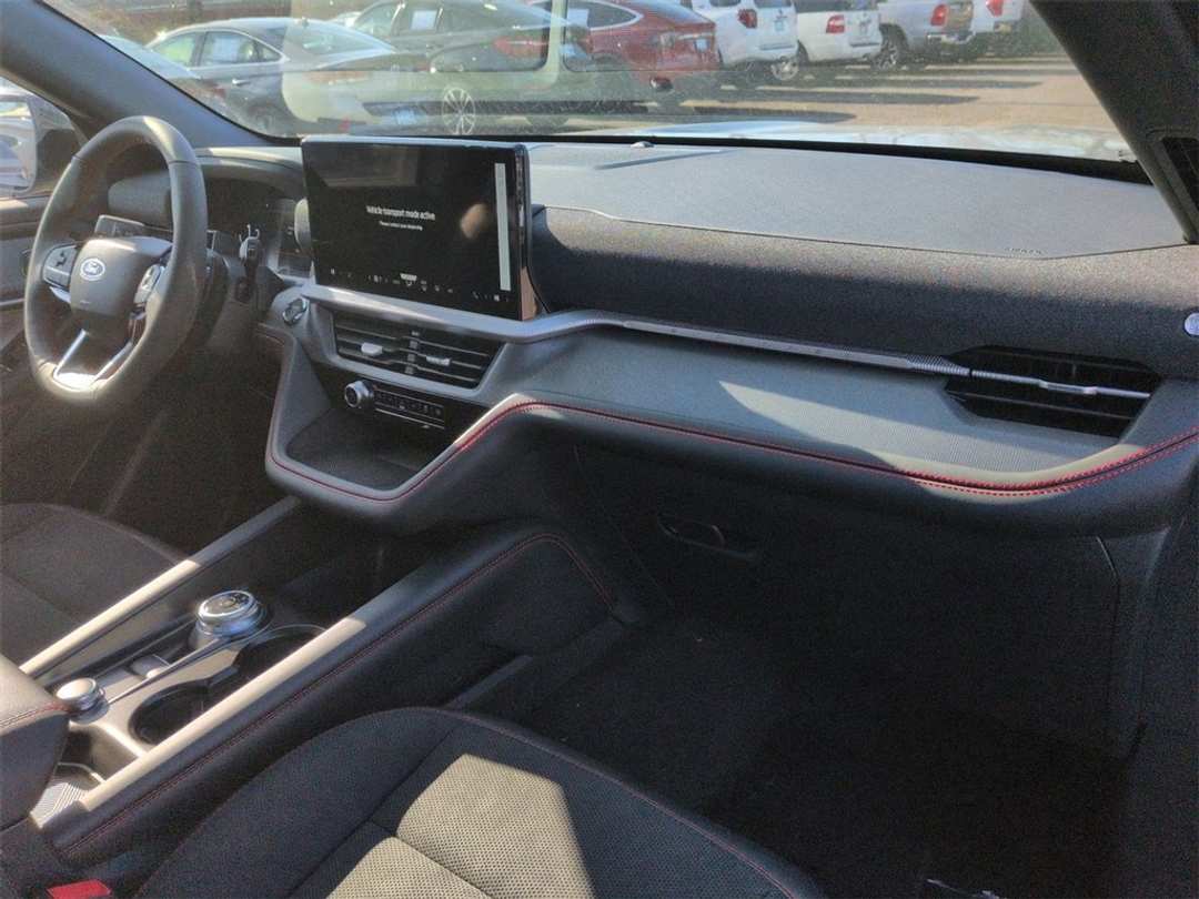 2026 Ford Explorer ST - Image 32