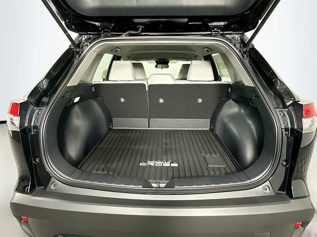 2026 Toyota Corolla Cross L - Image 25
