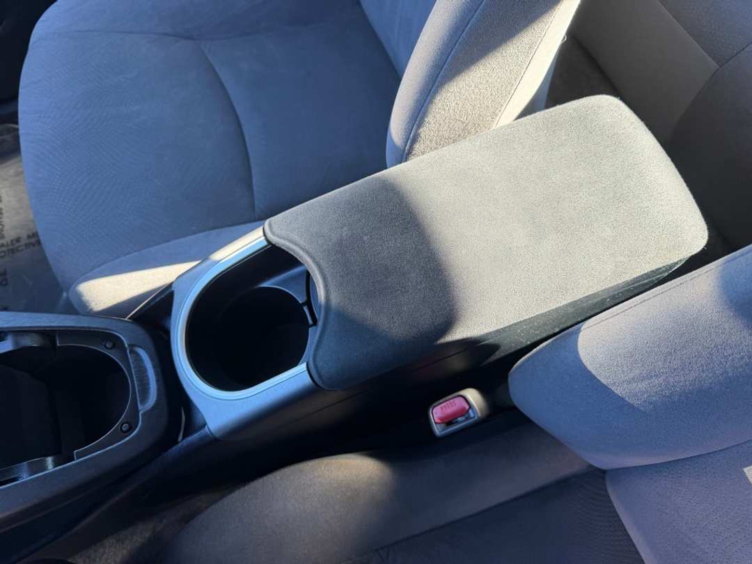 2015 Toyota Prius Two - Image 23