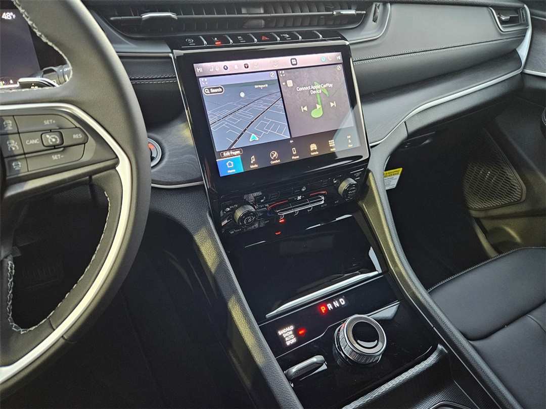 2025 Jeep Grand Cherokee Limited - Image 19