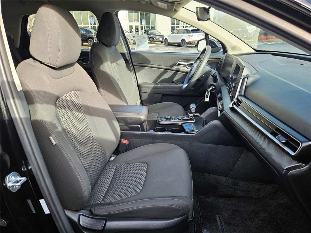 2024 Kia Sportage LX - Image 35