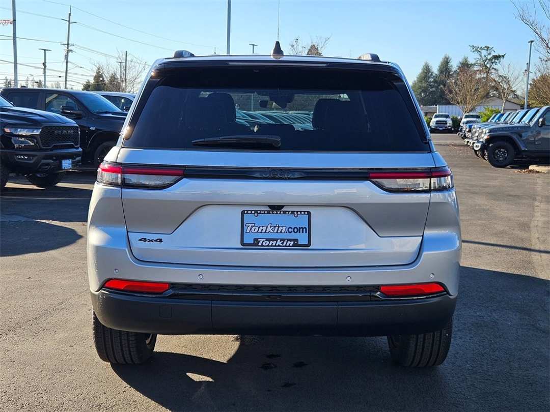 2025 Jeep Grand Cherokee Limited - Image 5