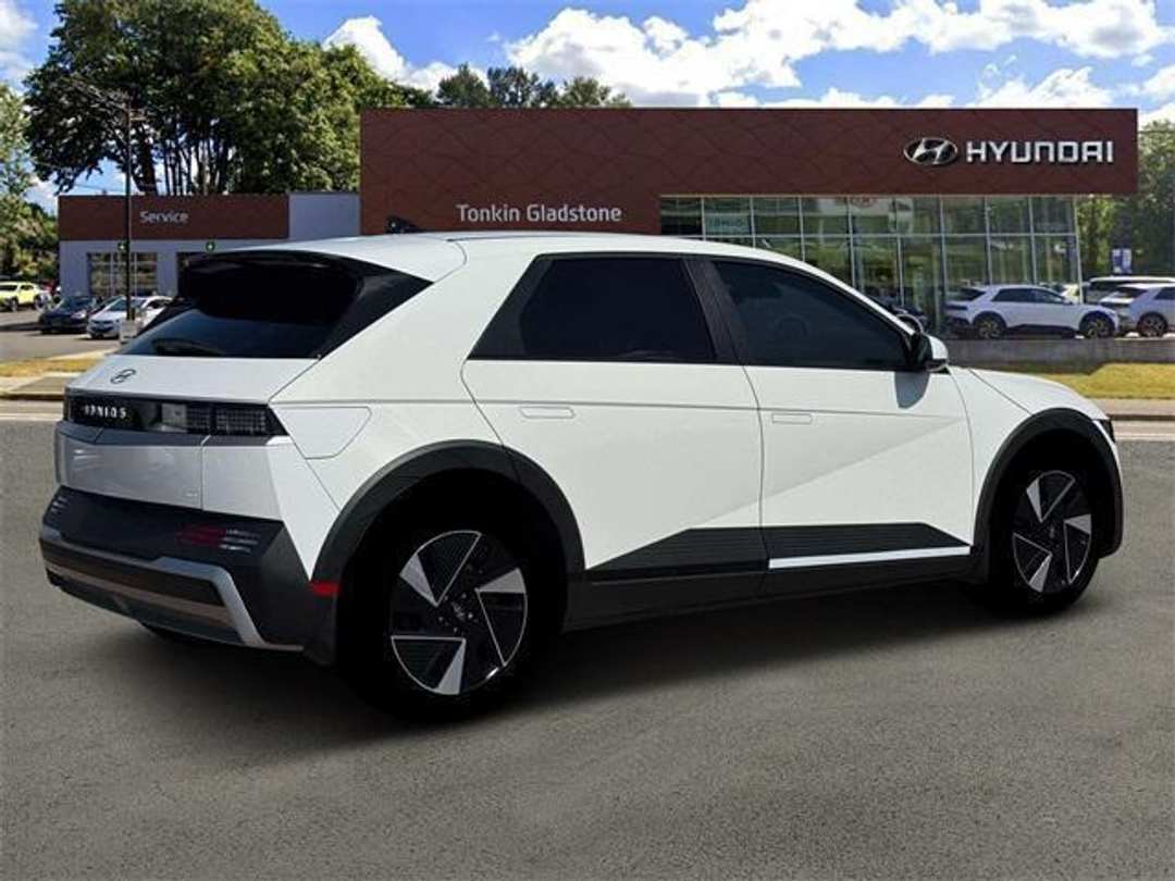 2026 Hyundai Ioniq 5 SEL - Image 8