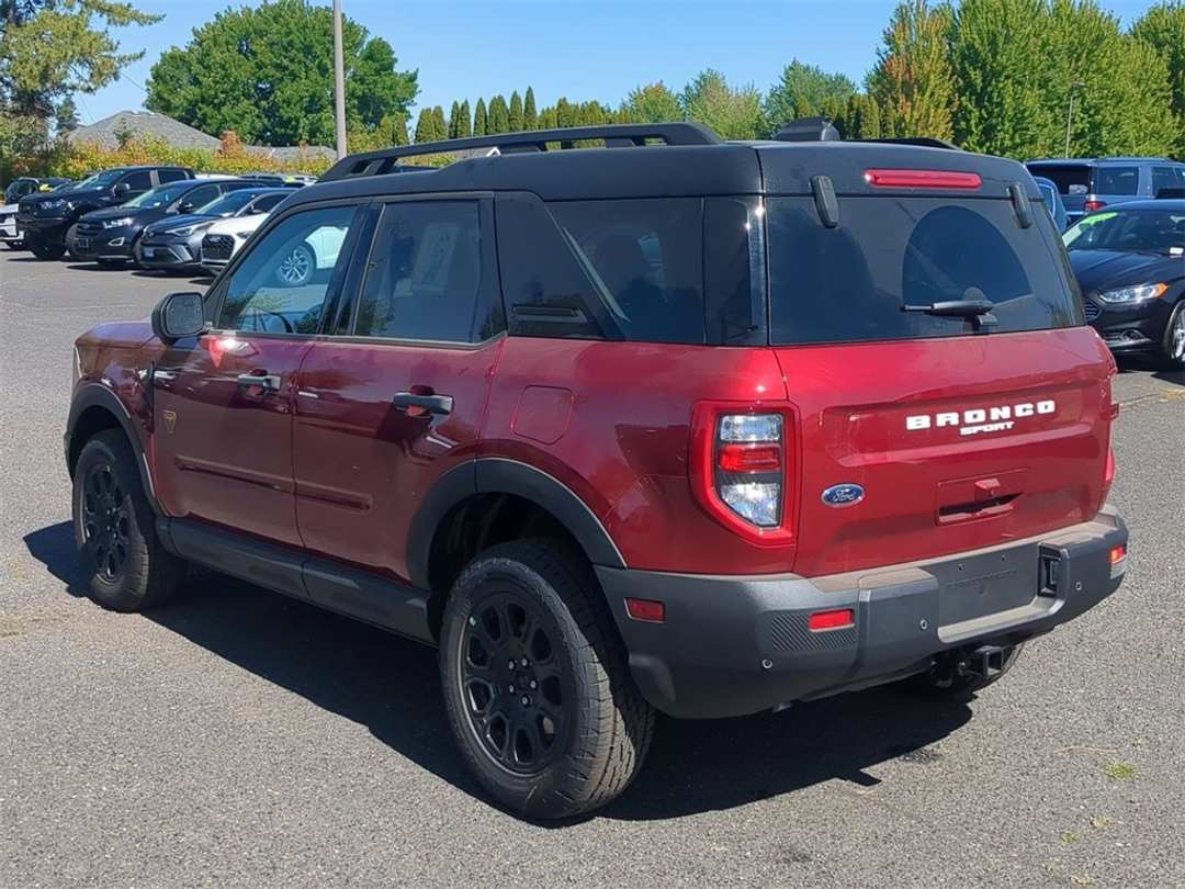 2025 Ford Bronco Sport Badlands - Image 3