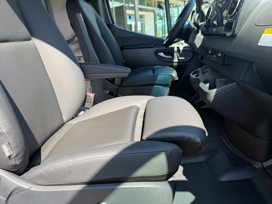 2025 Mercedes-Benz Sprinter 2500 Cargo 144 WB - Image 14