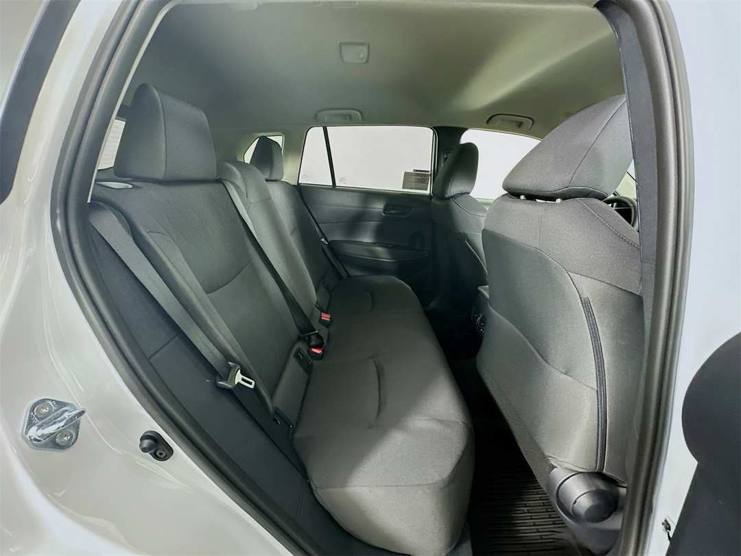 2026 Toyota Corolla Cross LE - Image 27