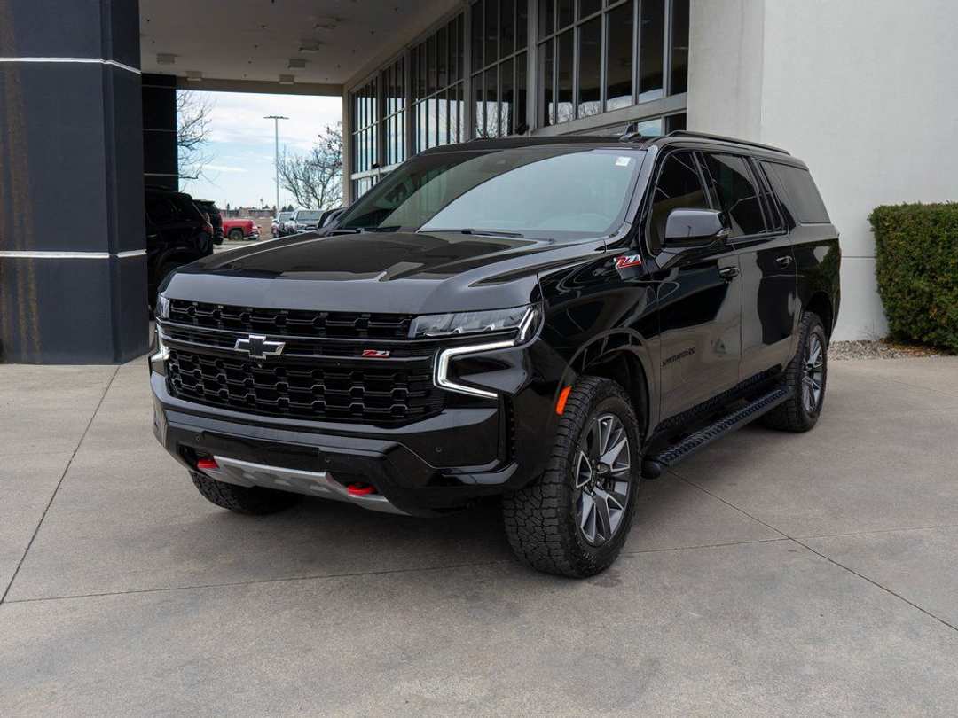 2023 Chevrolet Suburban Z71 - Image 3