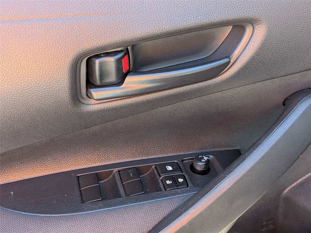 2025 Toyota Corolla LE - Image 11
