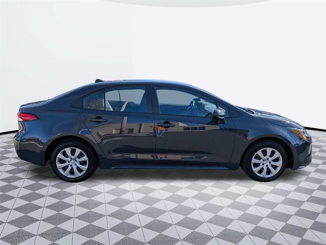 2025 Toyota Corolla LE - Image 7