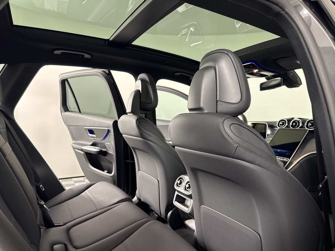 2026 Mercedes-Benz GLC GLC 300 - Image 17