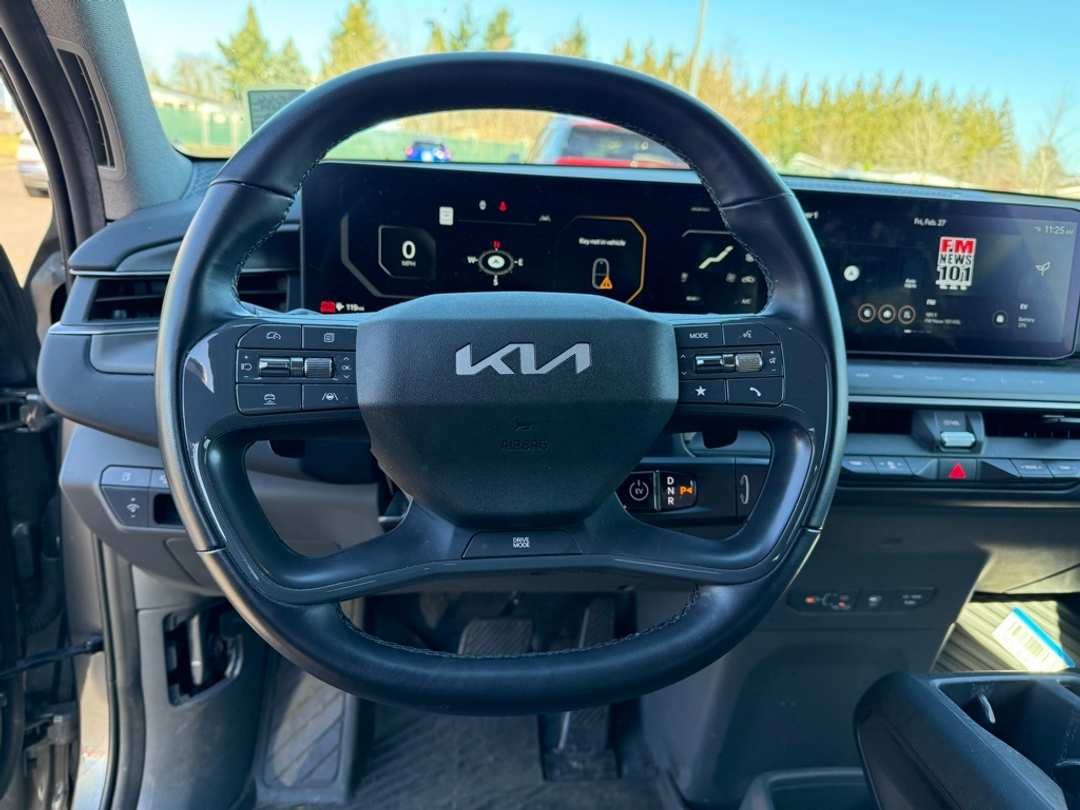 2024 Kia Ev9 Light Long Range - Image 10
