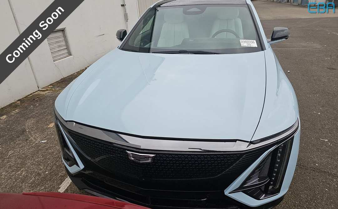 2024 Cadillac Lyriq Sport - Image 2