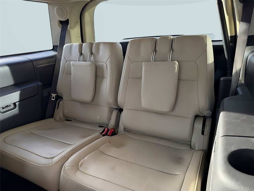 2019 Ford Flex Limited - Image 28