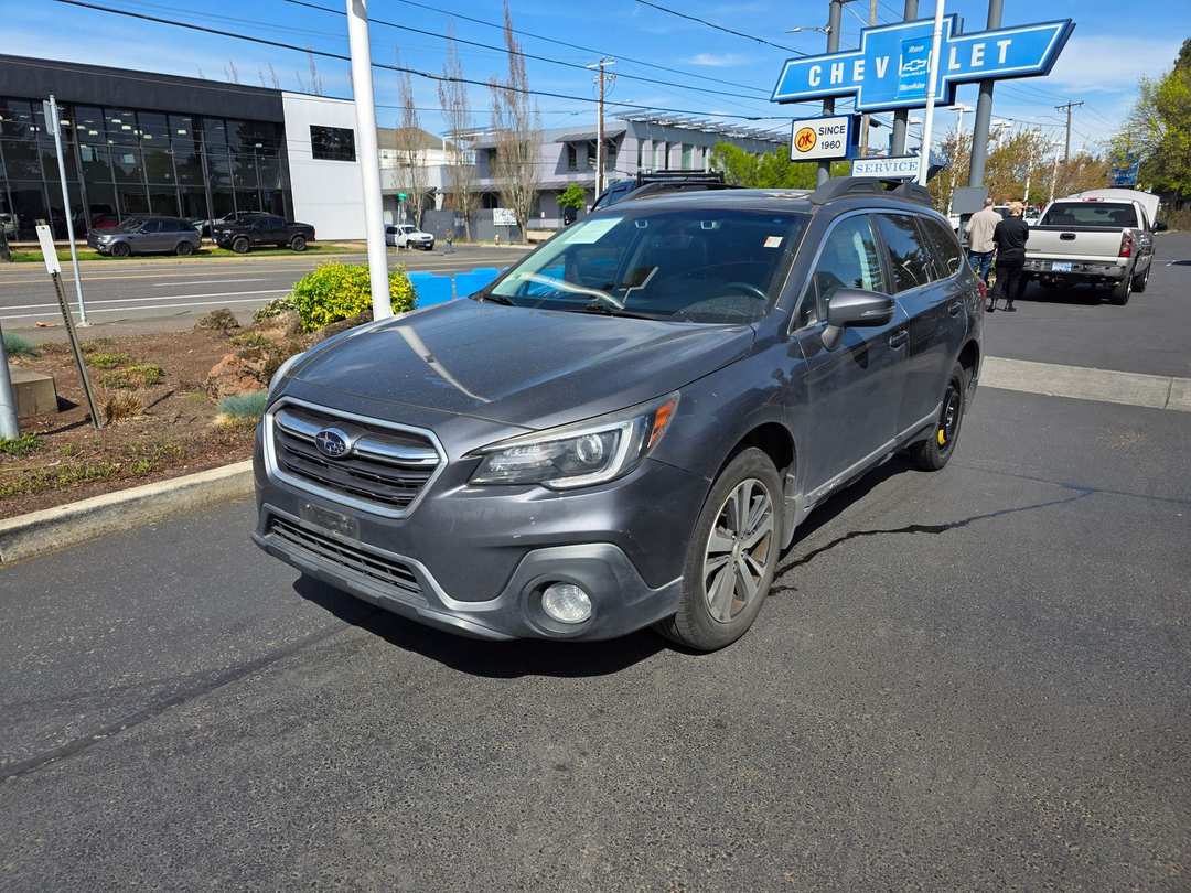 2018 Subaru Outback 2.5i - Image 2