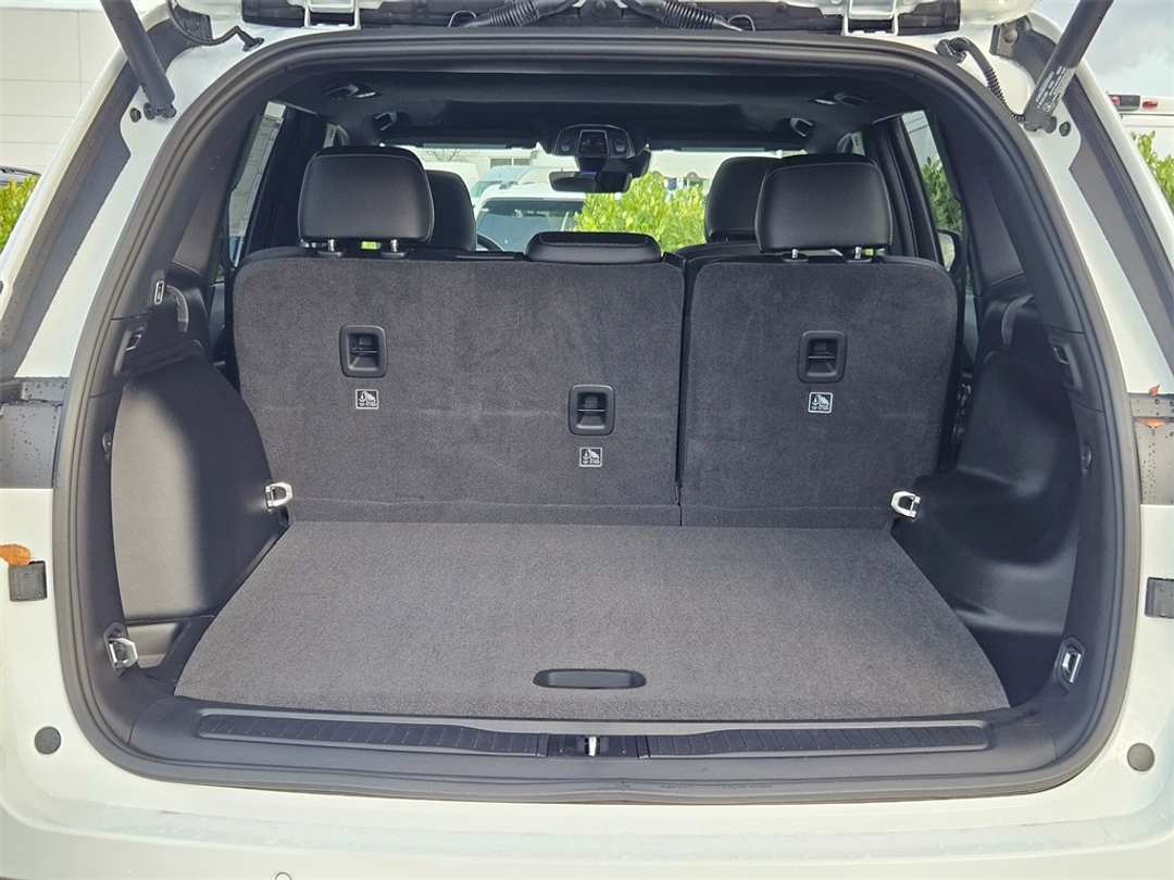 2025 Jeep Grand Cherokee Altitude X - Image 30