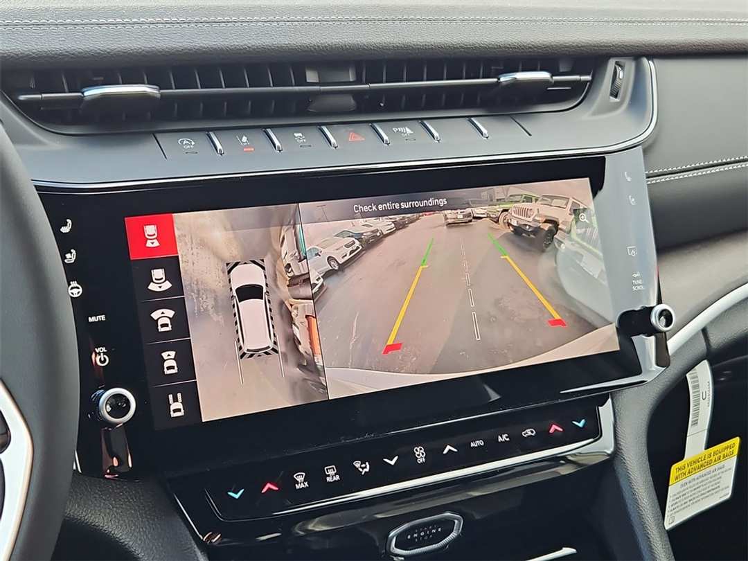 2026 Jeep Grand Cherokee Limited - Image 19