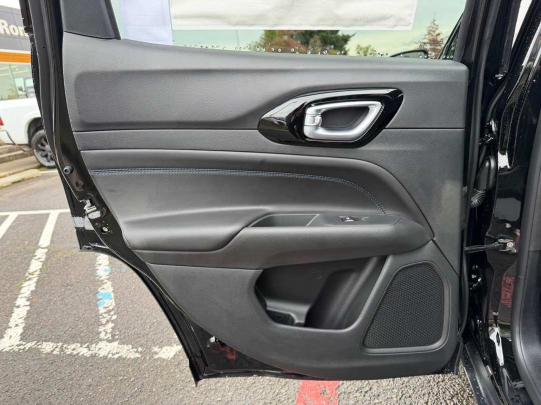 2026 Jeep Compass Latitude - Image 28