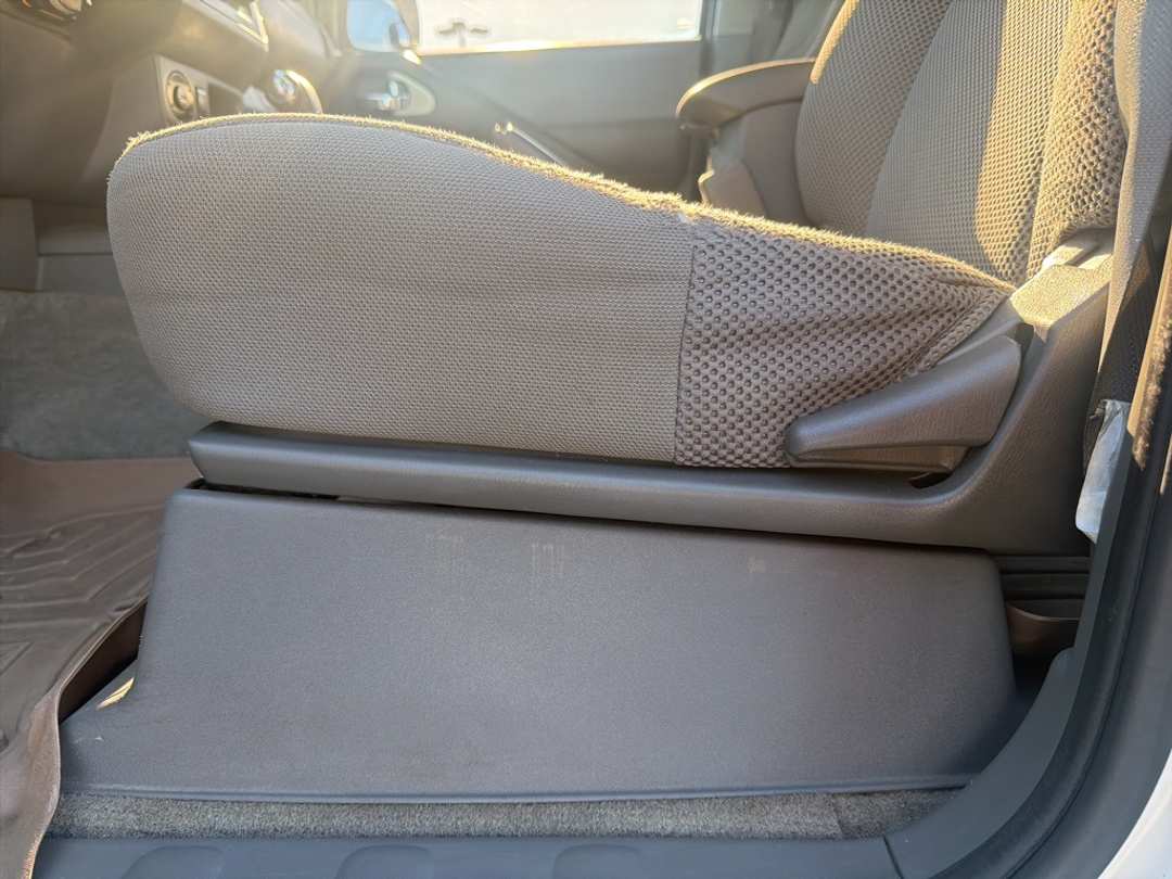 2013 Nissan Frontier SV - Image 16