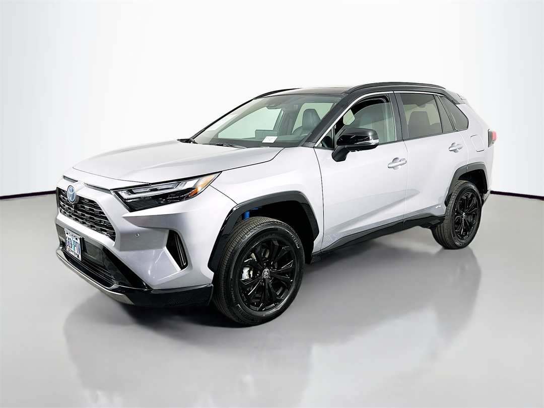 2024 Toyota Rav4 XSE - Image 3