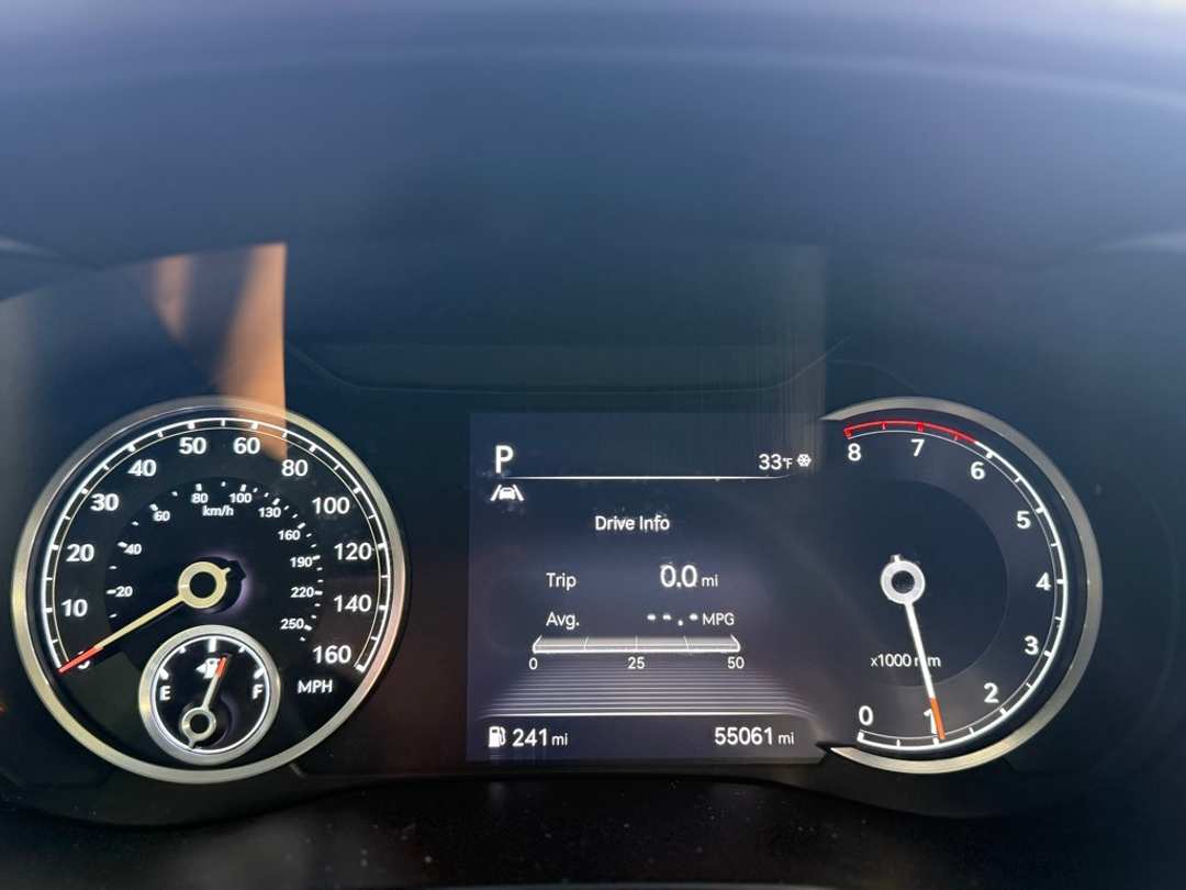 2022 Genesis G70 2.0T - Image 29