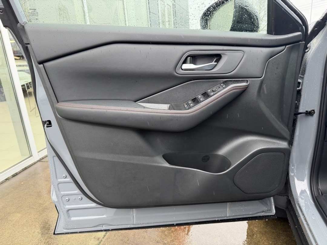 2026 Nissan Rogue Rock Creek - Image 11