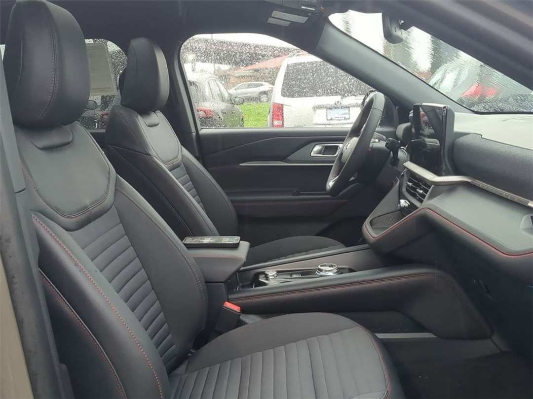 2026 Ford Explorer STLine - Image 31