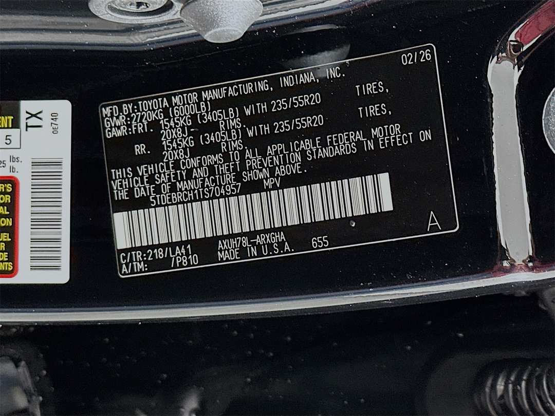 2026 Toyota Highlander Platinum - Image 35