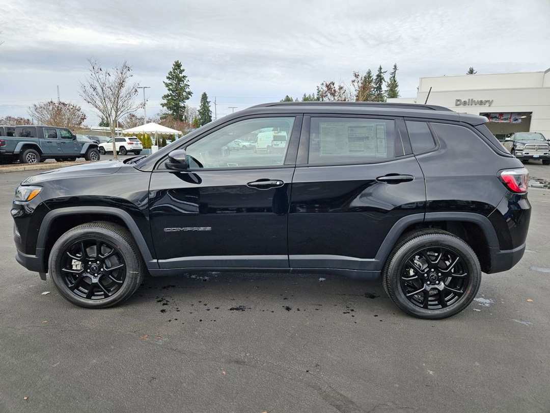 2026 Jeep Compass Latitude - Image 3