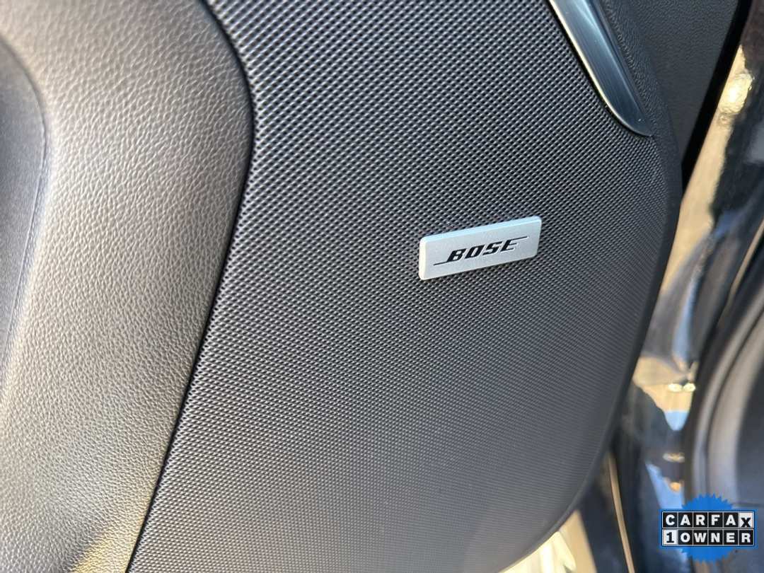 2025 GMC Yukon Denali - Image 18