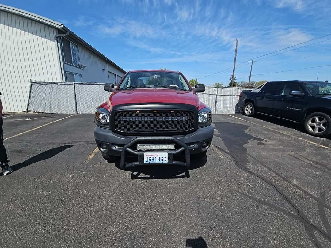 2008 Dodge Ram 1500 SXT - Image 2