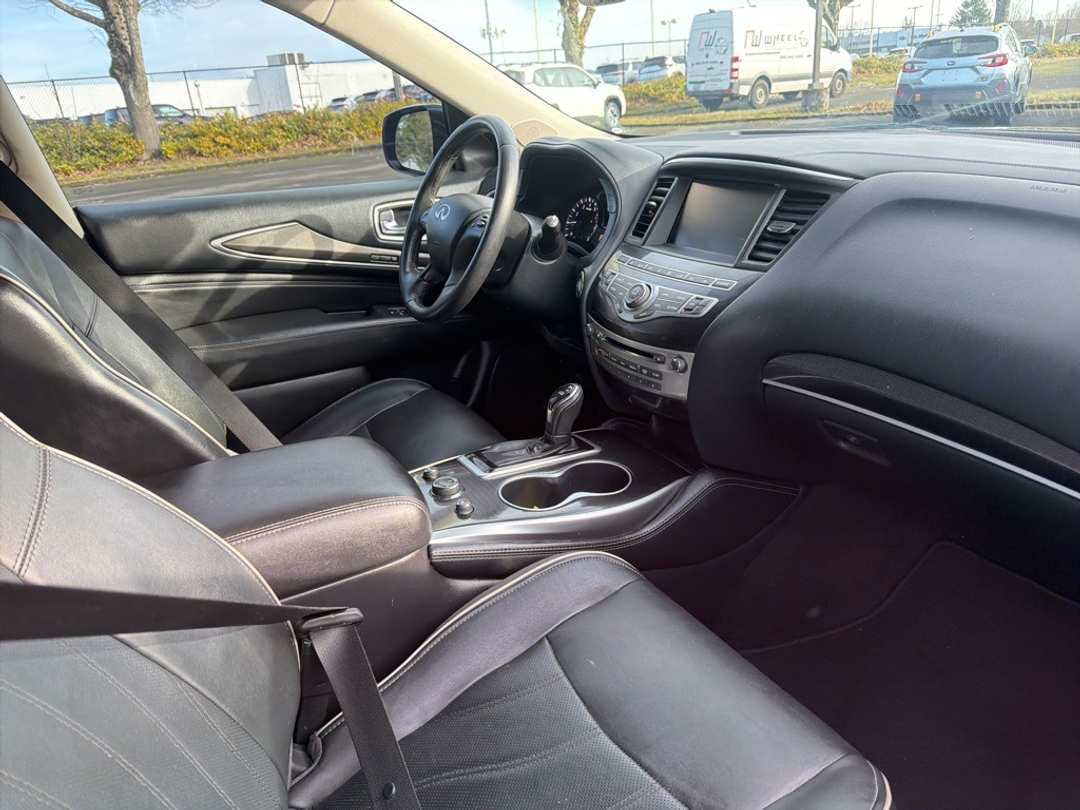 2018 INFINITI Qx60 Base - Image 29