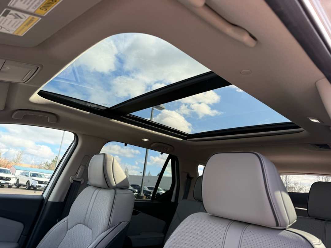 2025 Honda Pilot Elite - Image 20