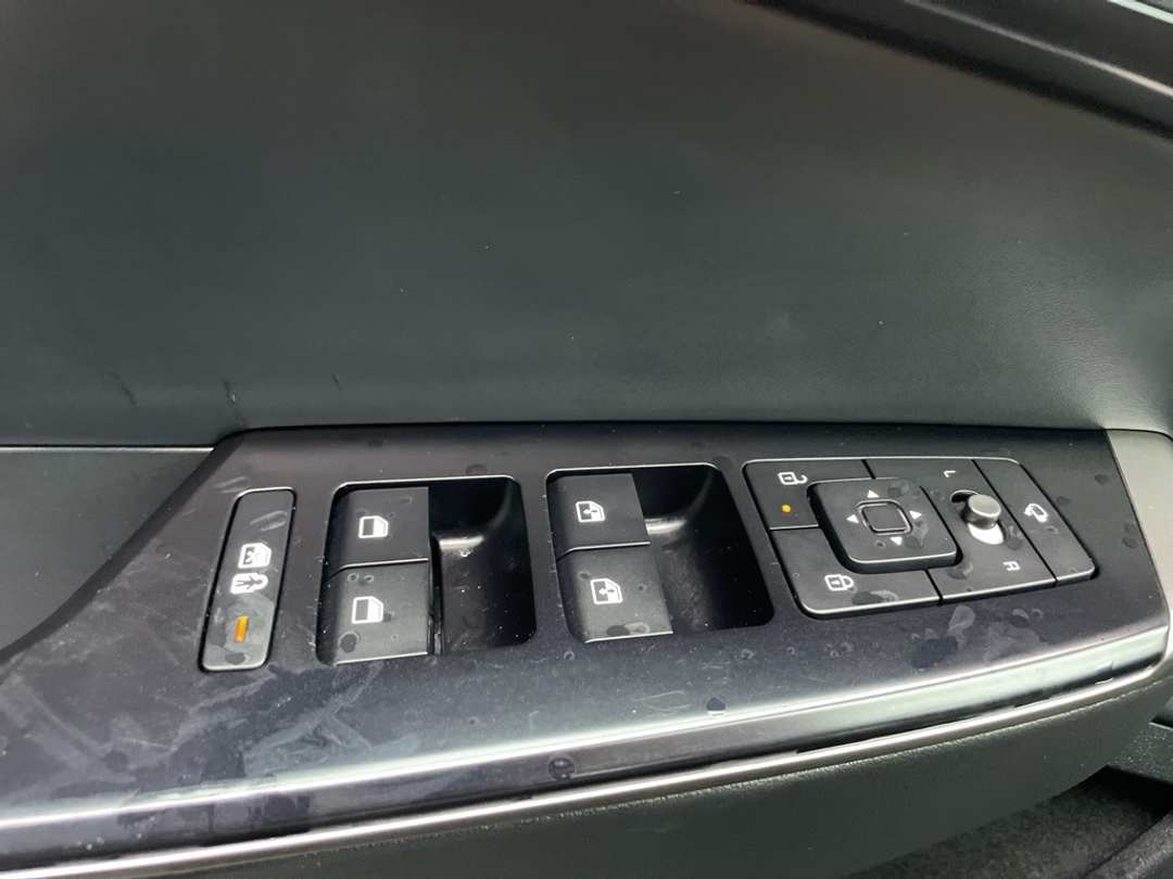 2025 Kia Ev6 Light - Image 8