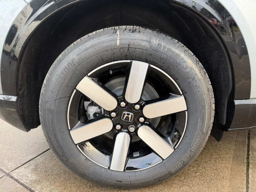 2026 Honda Prologue Touring - Image 9