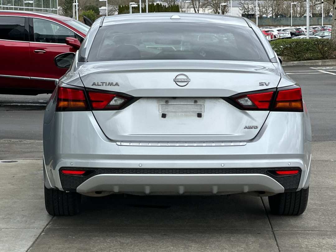 2023 Nissan Altima 2.5 SV - Image 4