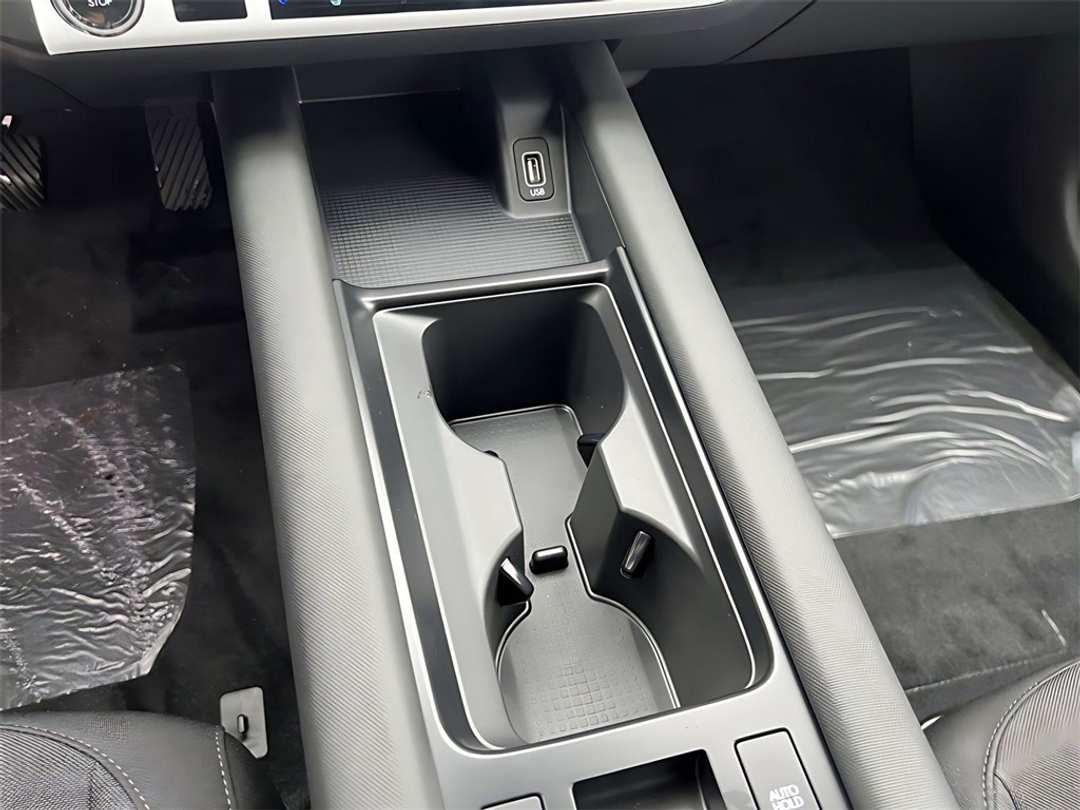 2025 Hyundai Ioniq 6 SE - Image 22