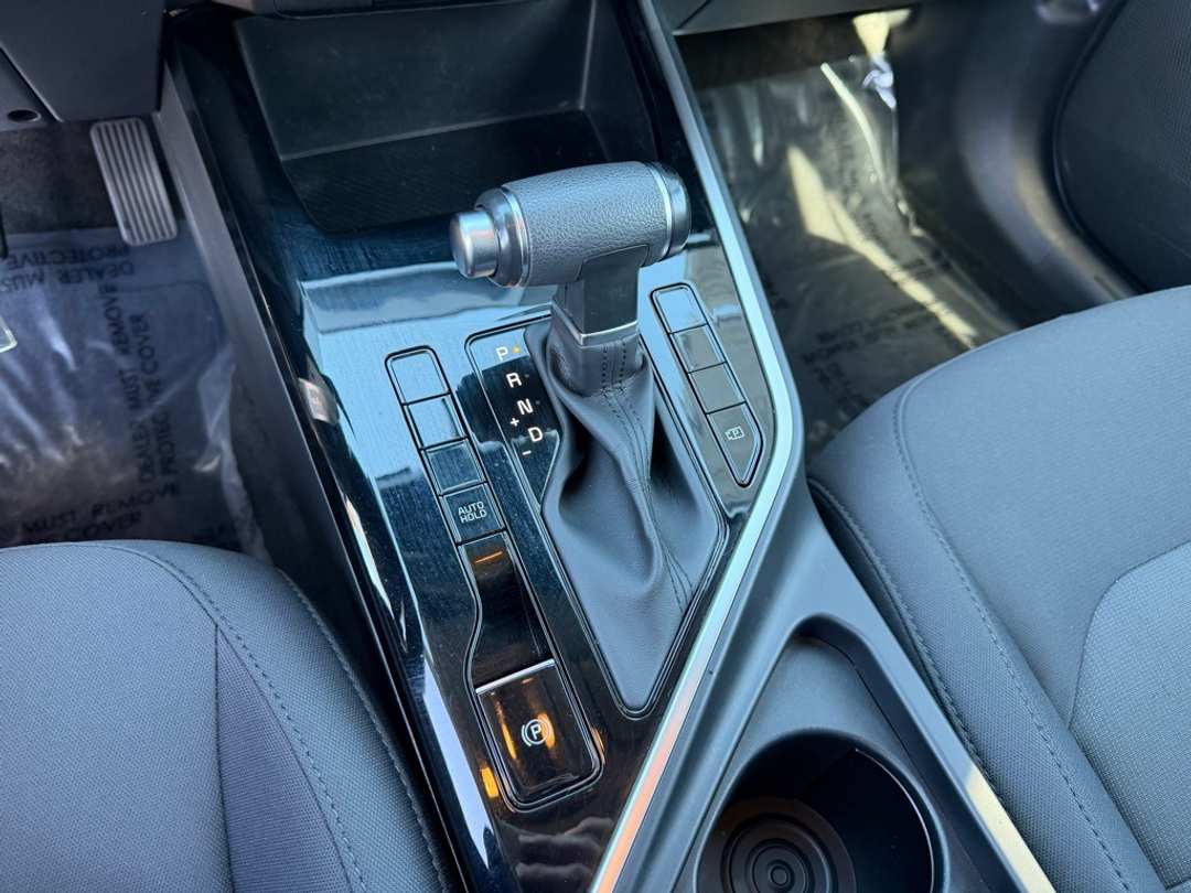 2024 Kia Niro LX - Image 26