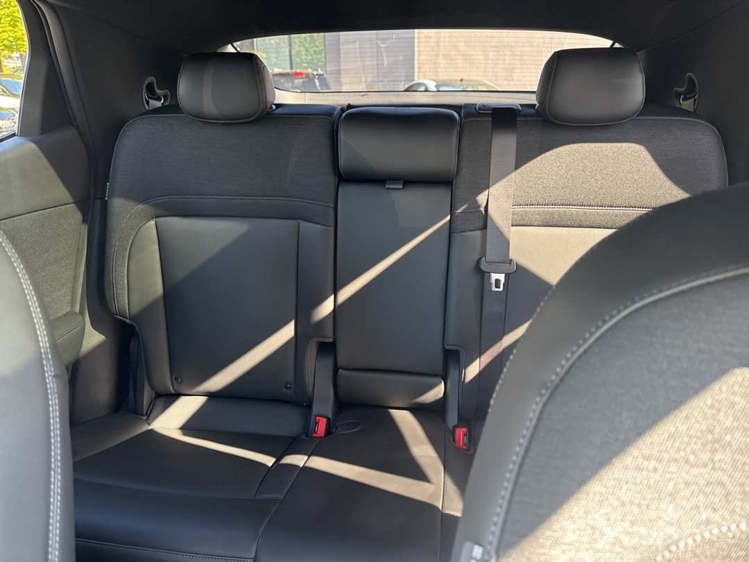 2026 Genesis Gv60 19" - Image 30