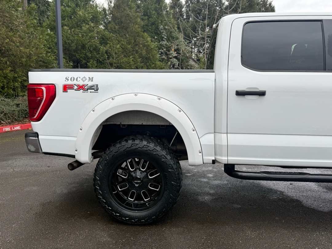 2023 Ford F-150 XLT - Image 16